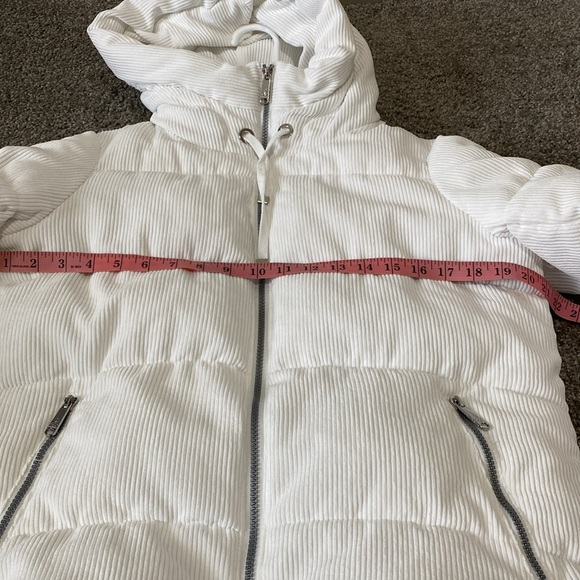 Sam Edelman Pillow Puffer Collar size small - Picture 5 of 8